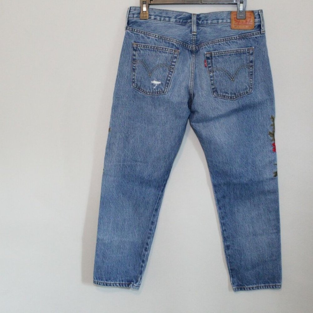 Levi's 501 T Floral Embroidered Tapered Jeans Medium Wash Women's Size 28 H11510 - Picture 6 of 12